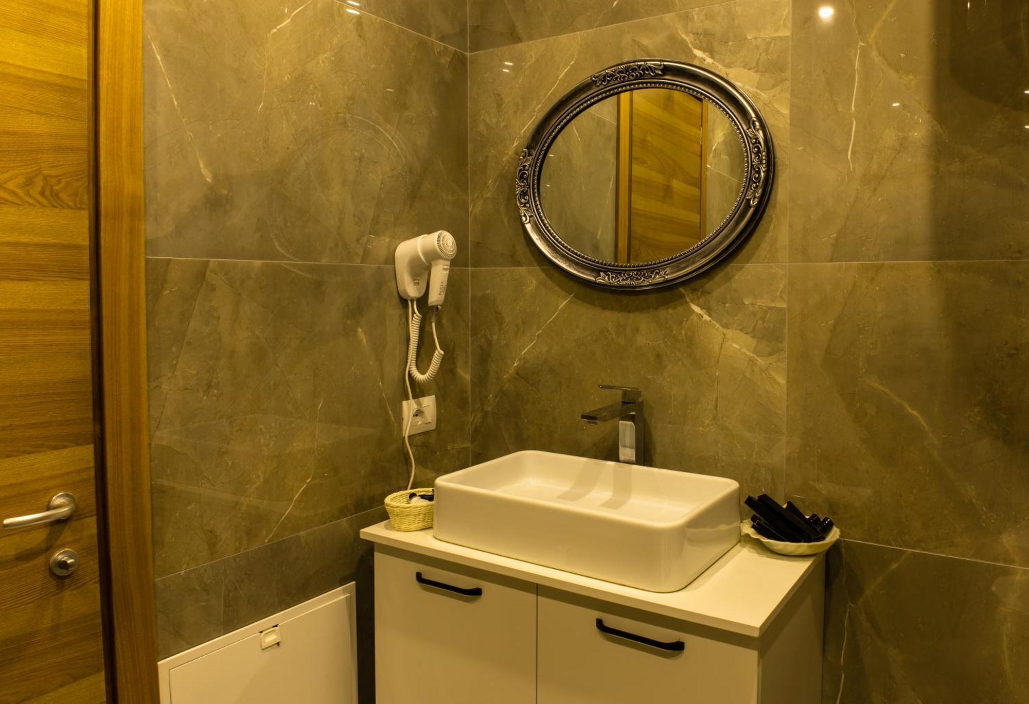 Costa Del Sol Hotel Драч Екстериор снимка