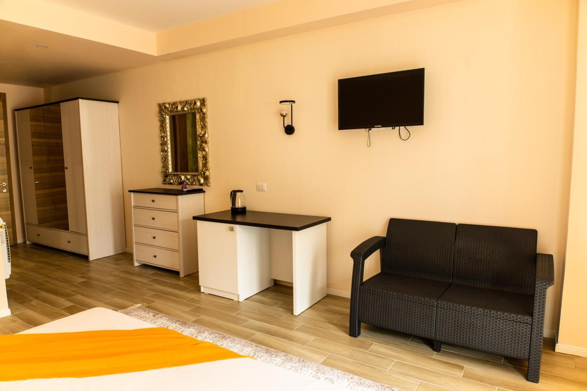 Costa Del Sol Hotel Драч Екстериор снимка