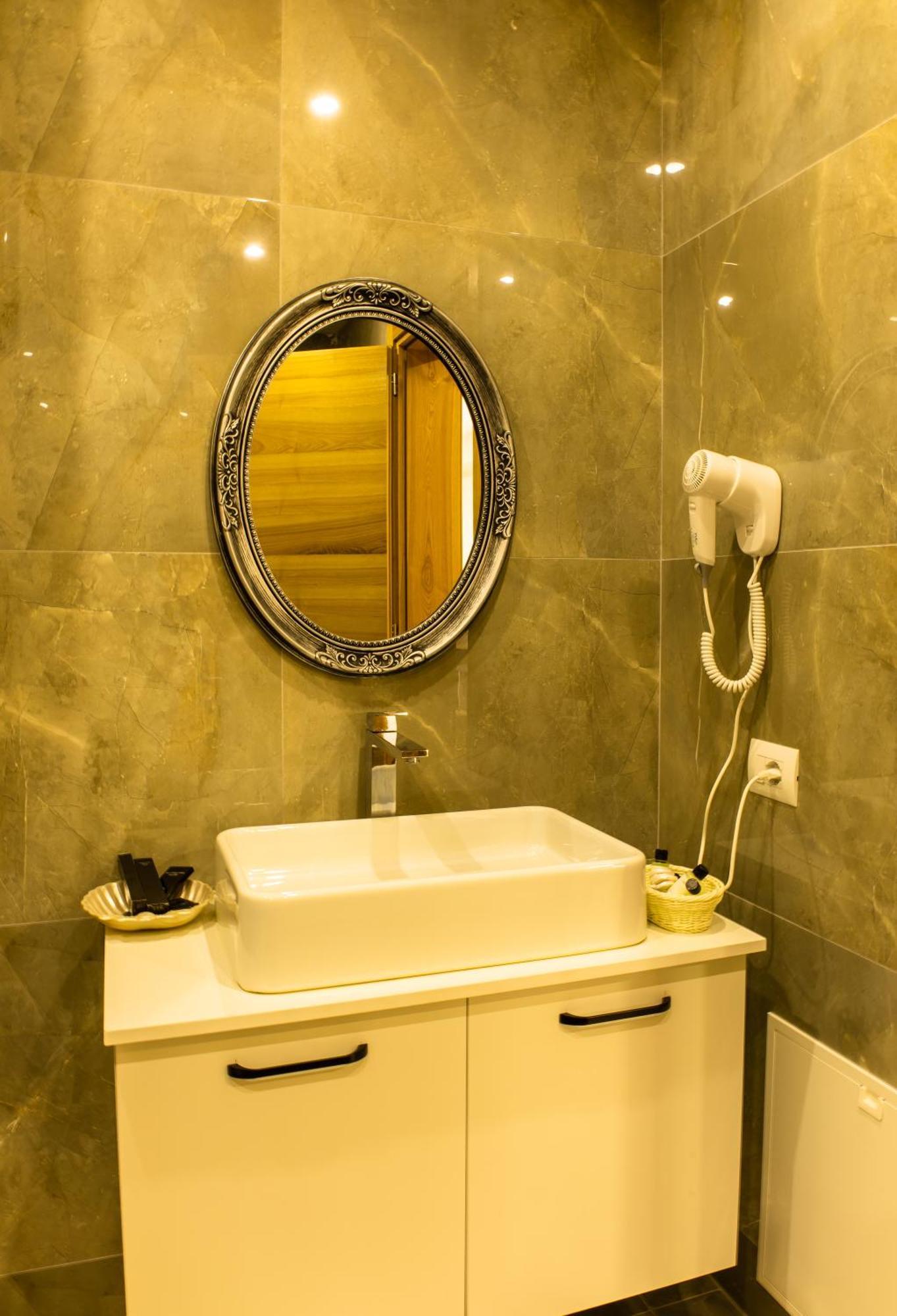 Costa Del Sol Hotel Драч Екстериор снимка